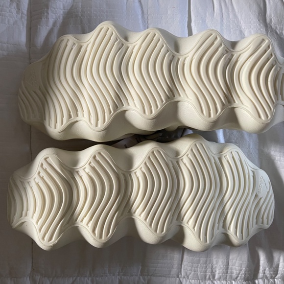 Yeezy 450 main image 8